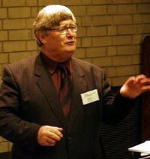 Tomithy Reynish: Entwicklung eines Bläserrepertoires in Großbritannien